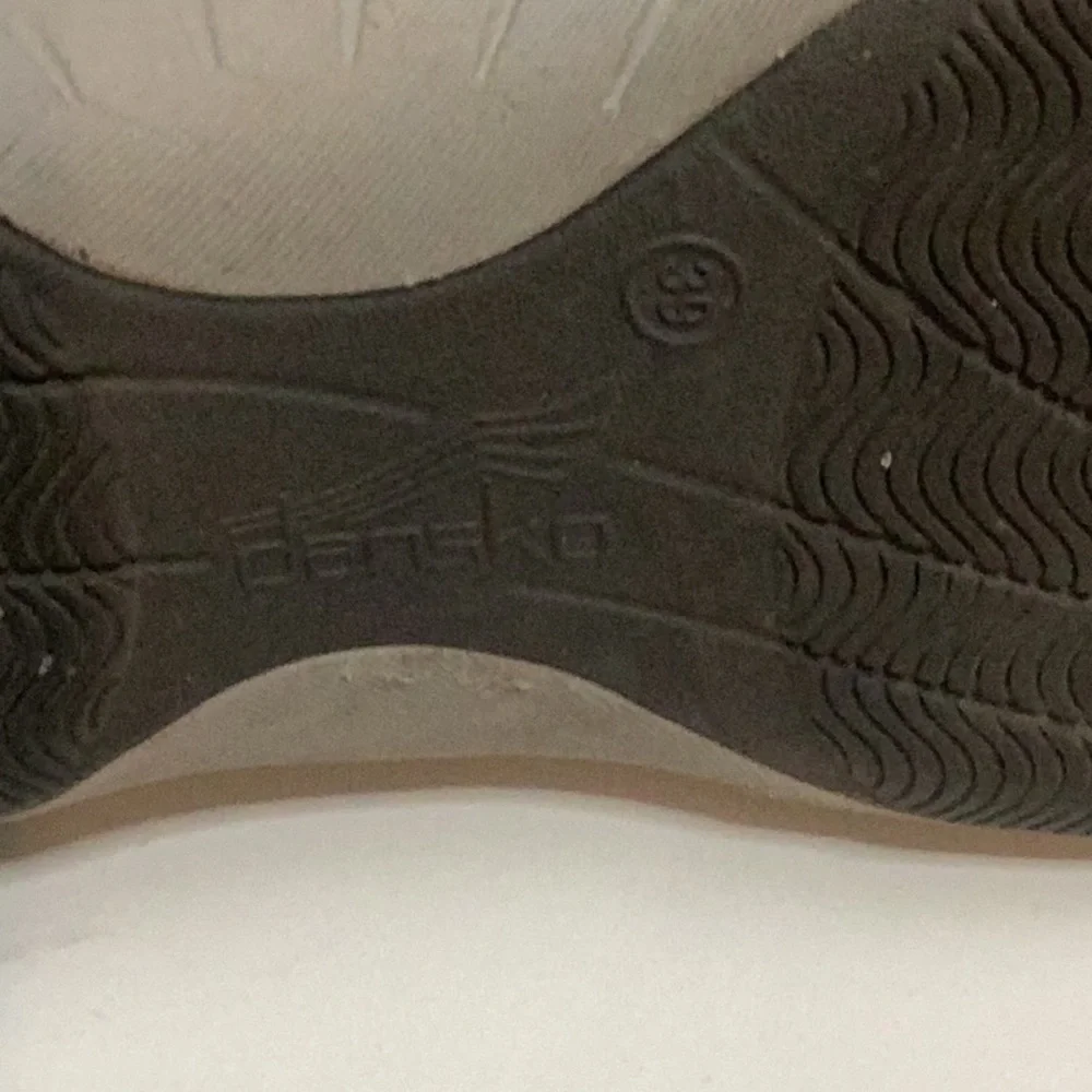 Dansko Gray & Cream Sole‎ Sneaker 39 Leather Upper 4516201020
